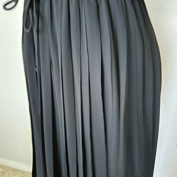 Neiman Marcus Dress Size 6- Gently worn- Red/Black/Taupe - Picture 7 of 11